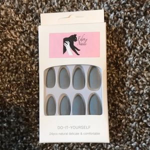 Eve in Eden Nails Press On Nails- Gray